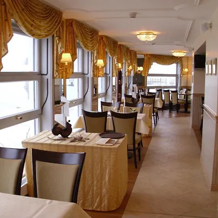 Hotel Strandhotel Rugen 4*